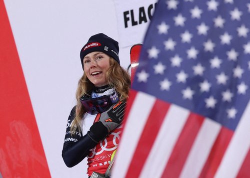Alpine Skiing - FIS Alpine Ski World Cup - Women's Night Slalom - Flachau, Austria - January 13, 2026 Mikaela Shiffrin of the U.S celebrates on podium after winning the Women's Slalom REUTERS/Gintare Karpaviciute TPX IMAGES OF THE DAY