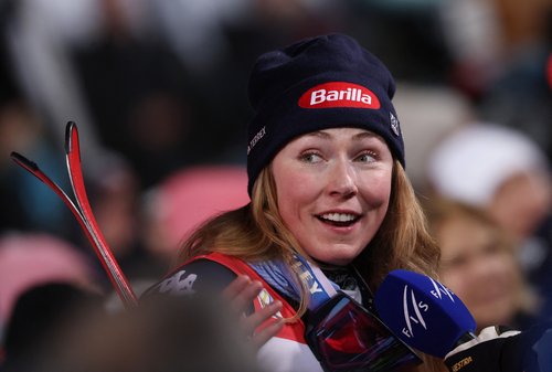 Alpine Skiing - FIS Alpine Ski World Cup - Women's Night Slalom - Flachau, Austria - January 13, 2026 Mikaela Shiffrin of the U.S celebrates after finishing first place in the Women's Slalom REUTERS/Gintare Karpaviciute