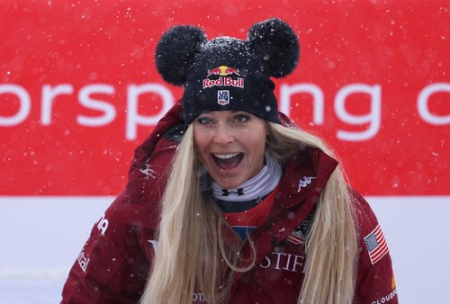 Alpine Skiing - FIS Alpine Ski World Cup - Women's Downhill - Zauchensee, Austria - January 10, 2026 Lindsey Vonn of the U.S. celebrates after winning the Women's Downhill REUTERS/Gintare Karpaviciute