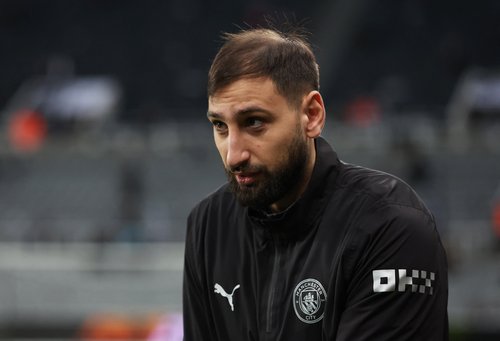 Soccer Football - Carabao Cup - Semi Final - First Leg - Newcastle United v Manchester City - St James' Park, Newcastle, Britain - January 13, 2026 Manchester City's Gianluigi Donnarumma during the warm up before the match REUTERS/Scott Heppell EDITORIAL