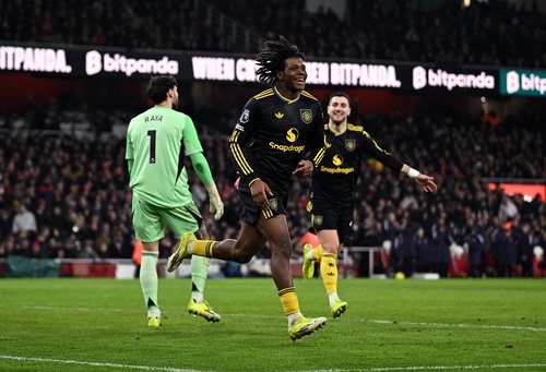 Soccer Football - Premier League - Arsenal v Manchester United - Emirates Stadium, London, Britain - January 25, 2026 Manchester United's Patrick Dorgu celebrates scoring their second goal REUTERS/Dylan Martinez EDITORIAL USE ONLY. NO USE WITH UNAUTHORIZE