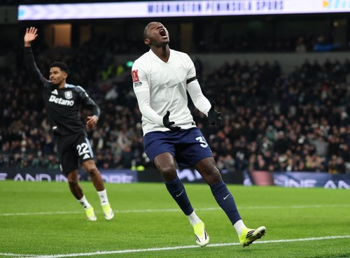 Soccer Football - FA Cup - Third Round - Tottenham Hotspur v Aston Villa - Tottenham Hotspur Stadium, London, Britain - January 10, 2026 Tottenham Hotspur's Randal Kolo Muani reacts after scoring a goal that was later disallowed Action Images via Reuters/