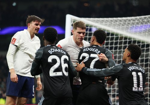 2026-01-10T194834Z_1678248940_UP1EM1A1J0WEY_RTRMADP_3_SOCCER-ENGLAND-TOT-AVL