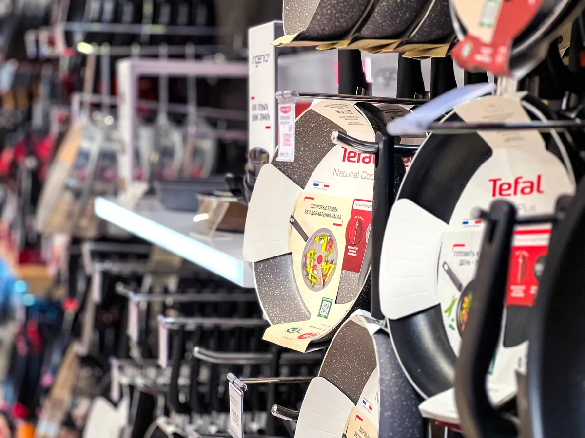 Tefal se suočava s pravnim pritiskom zbog hemikalija u posuđu: Evropska unija priprema nova ograničenja