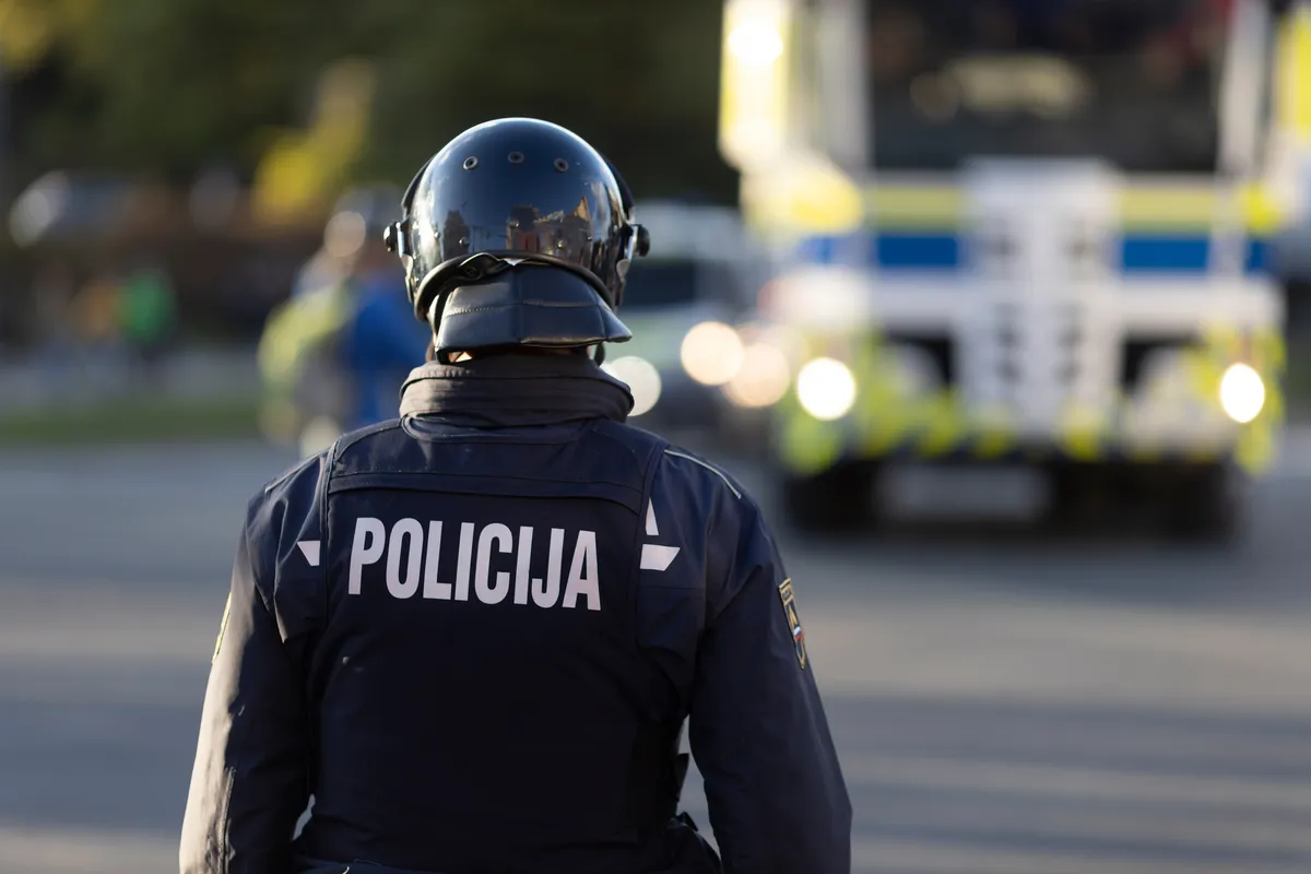 Stravično otkriće nedaleko od hrvatske granice: Radnike preko Zagreba doveli u ilegalnu fabriku i držali kao robove
