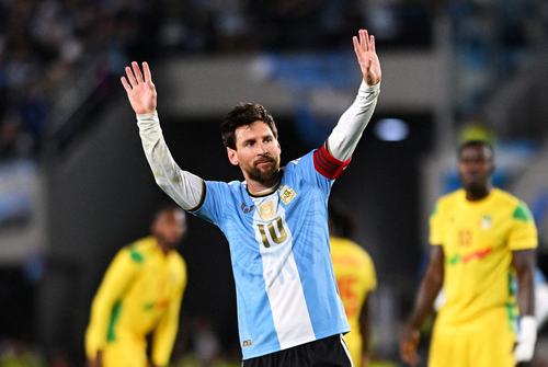 2026-10-07T015724Z_738002386_UP1EMA70552R9_RTRMADP_3_SOCCER-FRIENDLY-ARG-BEN