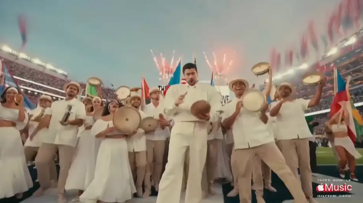 Bad Bunny priredio spektakl na jubilarnom 60. Super Bowl