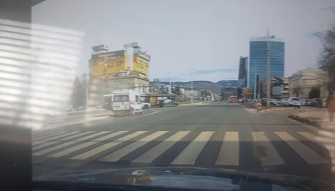 UZNEMIRUJUĆE Objavljen snimak stravične nesreće u Sarajevu