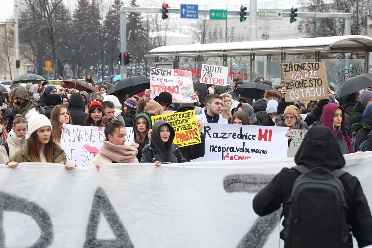 Sarajevo youth reinforce stance on fifth day of protests