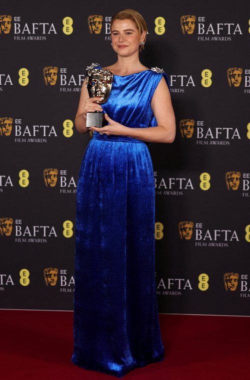 Jessie Buckley poses with the Best Leading Actress for "Hamnet", at the 2026 British Academy of Film and Television Awards (BAFTA) at the Royal Festival Hall in the Southbank Centre, London, Britain, February 22, 2026. REUTERS/Suzanne Plunkett
