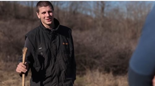 Miloš Škorić živi u šatoru i čuva 300 ovaca