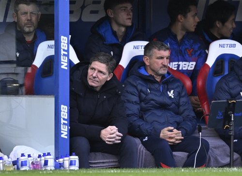Soccer Football - Premier League - Crystal Palace v Wolverhampton Wanderers - Selhurst Park, London, Britain - February 22, 2026 Crystal Palace manager Oliver Glasner before the start of the match REUTERS/Tony O Brien EDITORIAL USE ONLY. NO USE WITH UNAUT