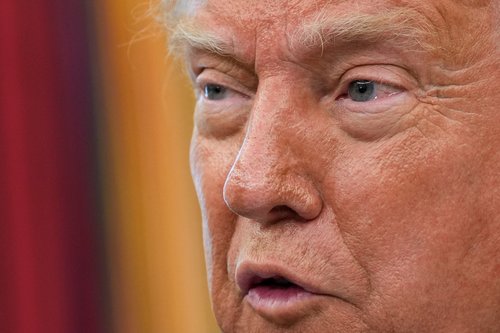 2025-05-06T215144Z_896661873_RC2LCEA6RPII_RTRMADP_3_USA-TRUMP