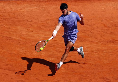 2025-05-13T141432Z_1934109313_UP1EL5D0QRZ6B_RTRMADP_3_TENNIS-ROME