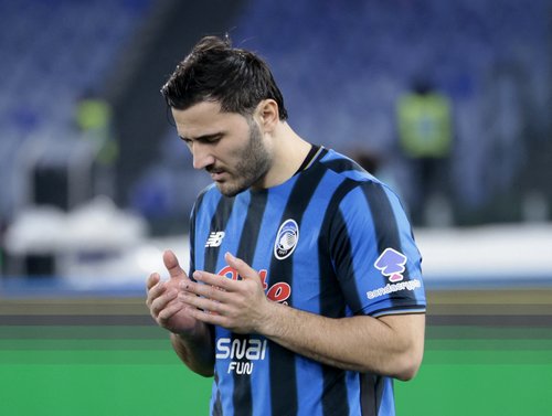Soccer Football - Coppa Italia - Semi Final - First Leg - Lazio v Atalanta - Stadio Olimpico, Rome, Italy - March 4, 2026 Atalanta's Sead Kolasinac reacts before Kolašinacž