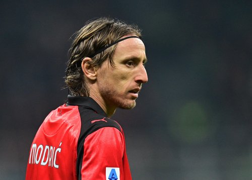 Soccer Football - Serie A - AC Milan v Parma - San Siro, Milan, Italy - February 22, 2026 AC Milan's Luka Modric during the match REUTERS/Daniele Mascolo