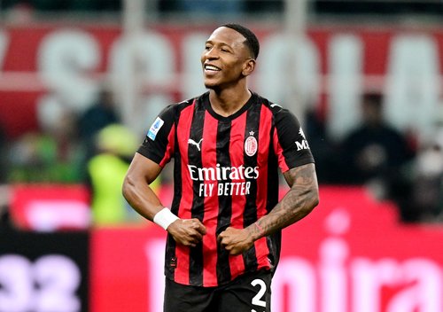 Soccer Football - Serie A - AC Milan v Inter Milan - San Siro, Milan, Italy - March 8, 2026 AC Milan's Pervis Estupinan celebrates scoring their first goal REUTERS/Daniele Mascolo