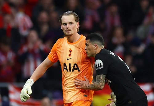 Soccer Football - UEFA Champions League - Round of 16 - First Leg - Atletico Madrid v Tottenham Hotspur - Riyadh Air Metropolitano, Madrid, Spain - March 10, 2026 Tottenham Hotspur's Antonin Kinsky with Pedro Porro after being substituted Action Images vi
