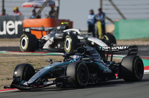 Formula One F1 - Chinese Grand Prix - Shanghai International Circuit, Shanghai, China - March 13, 2026 Mercedes' George Russell in action during sprint qualifying REUTERS/Maxim Shemetov