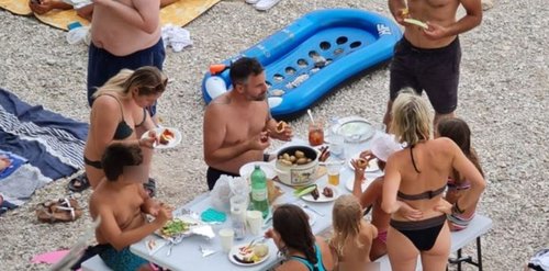 makarska ručak na plaži