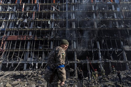 Razrušeni tržni centar u Kijevu