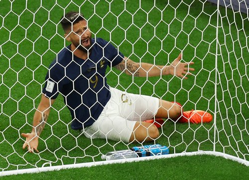 1670168040-2022-12-04T153216Z_1024364983_UP1EIC4175PAR_RTRMADP_3_SOCCER-WORLDCUP-FRA-POL-REPORT.JPG