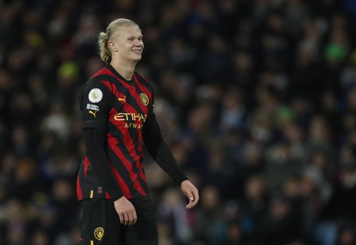 Premier League - Leeds United v Manchester City