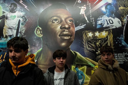 People mourn the death of Brazilian soccer legend Pele, in New York