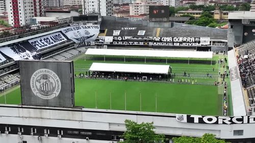 Drone shots show people paying their respects to Pele at Vila Belmiro