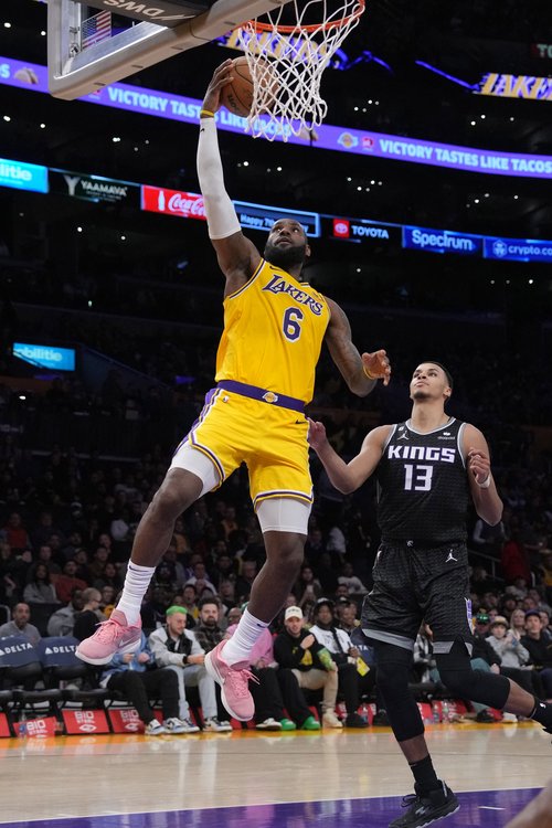 NBA: Sacramento Kings at Los Angeles Lakers