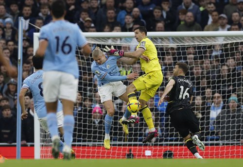Premier League - Manchester City v Aston Villa