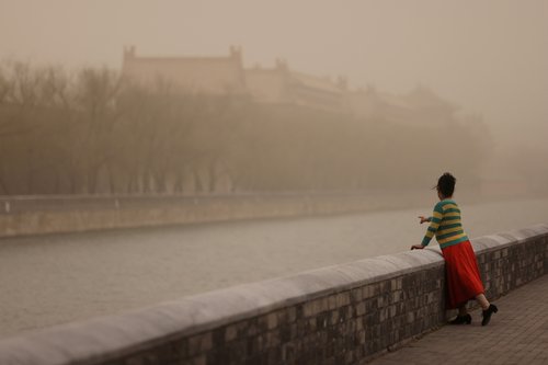 FILE PHOTO: China's industrial recovery and warm weather drive Q1 smog surge - ministry