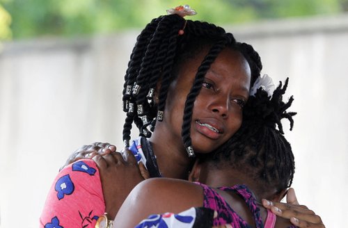 Kenyans seek relatives among starvation cult victims in Kilifi