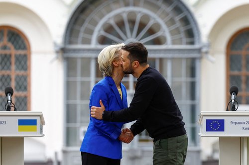 European Commission President von der Leyen and Ukraine's President Zelenskiy shake hands after a joint press conference in Kyiv