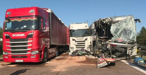 sudar autobusa i kamiona njemacka