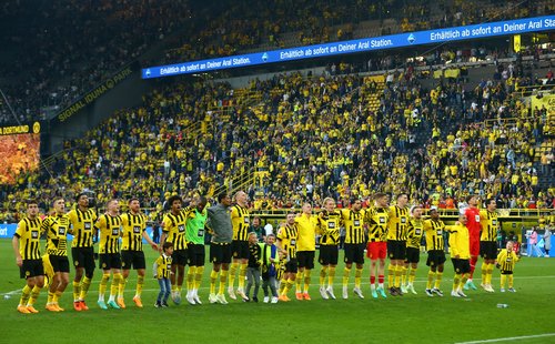 Bundesliga - Borussia Dortmund v Borussia Moenchengladbach