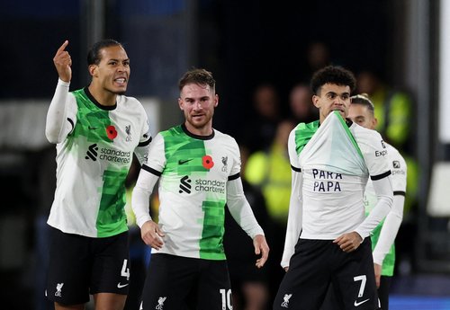 Premier League - Luton Town v Liverpool