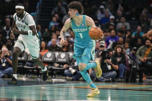 NBA: Milwaukee Bucks at Charlotte Hornets