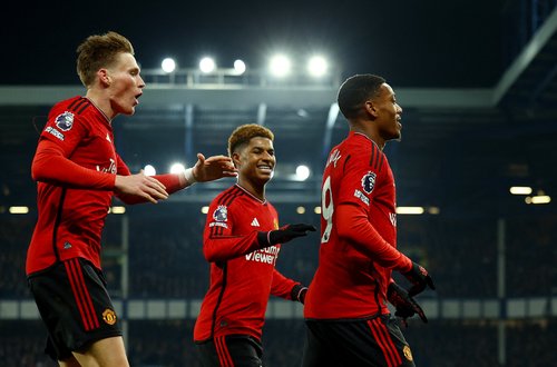 Premier League - Everton v Manchester United