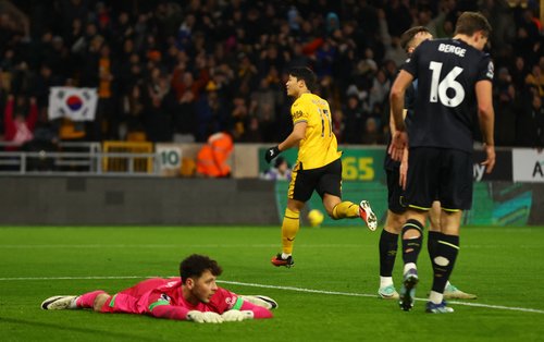 Premier League - Wolverhampton Wanderers v Burnley