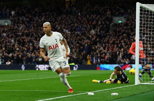 Premier League - Tottenham Hotspur v Everton