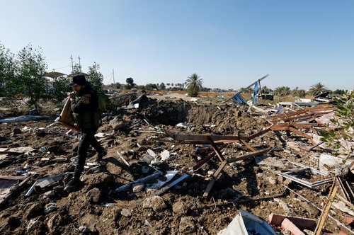 Aftermath of a U.S. airstrike in Hilla