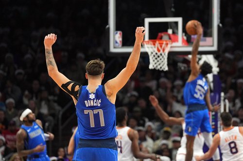 NBA: Dallas Mavericks at Phoenix Suns
