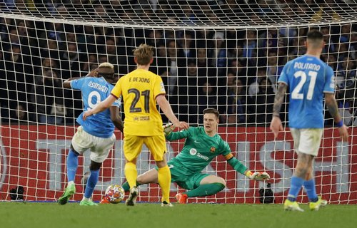 Champions League - Round of 16 - First Leg - Napoli v FC Barcelona