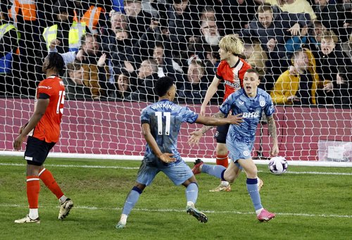 Premier League - Luton Town v Aston Villa