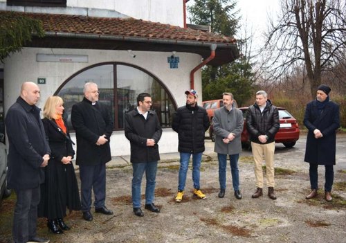 l_d22c632df00afbcb550f576f9831f28c