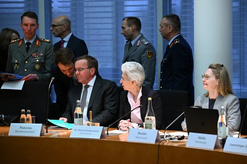 Parliamentary inquiry of the Committee on Defence about the apparent eavesdropping of German army Bundeswehr call, in Berlin