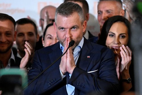 Slovakia holds presidential election run-off