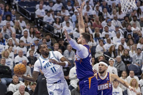 NBA: Playoffs-Phoenix Suns at Minnesota Timberwolves