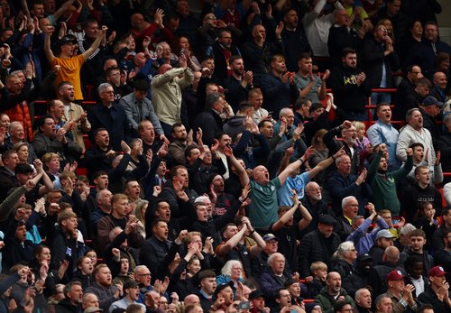 Premier League - Manchester United v Burnley